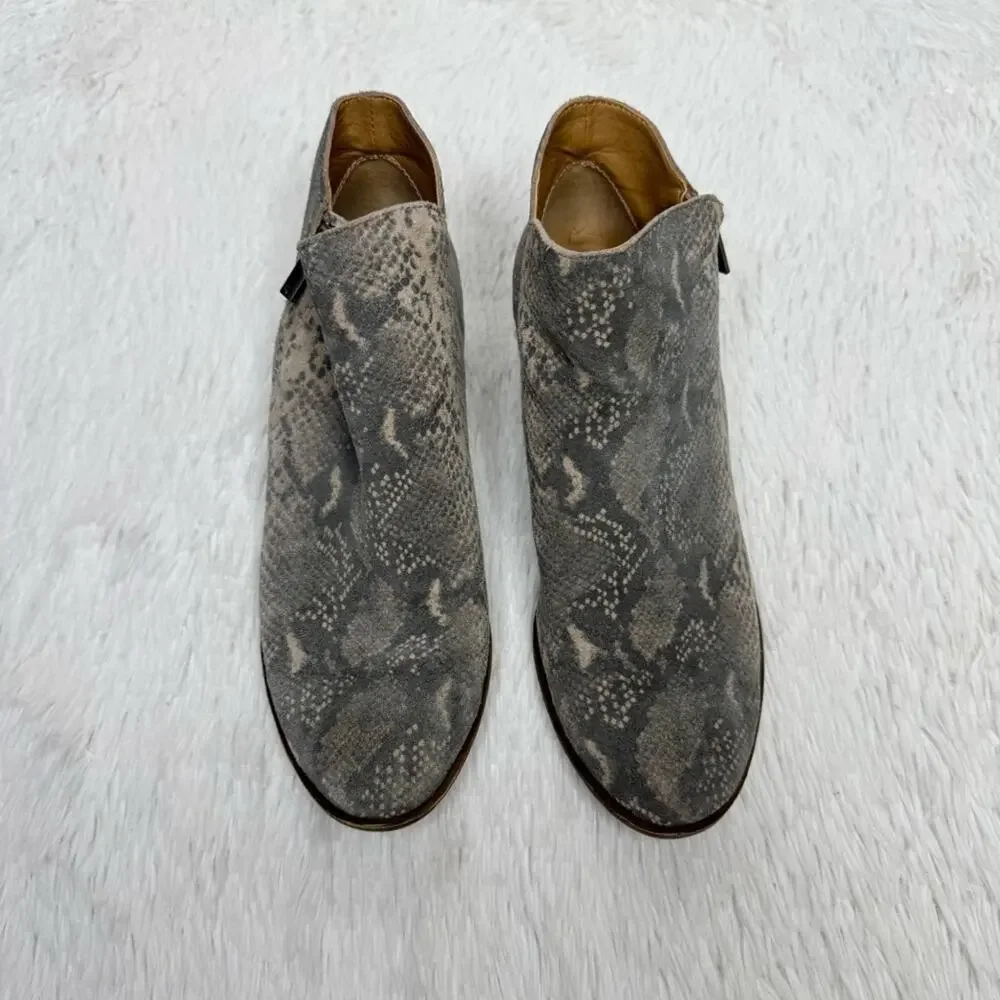 LUCKY BRAND / Bekleen tan gray snakeskin printed suede leather ankle boots / 8.5